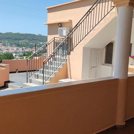 Guest'S House "Lindi&Roni" Apartment Ulcinj Bagian luar foto