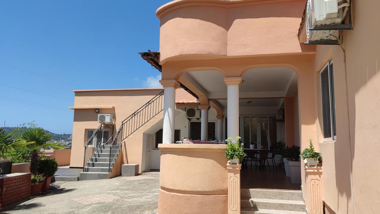Guest'S House "Lindi&Roni" Apartment Ulcinj Bagian luar foto